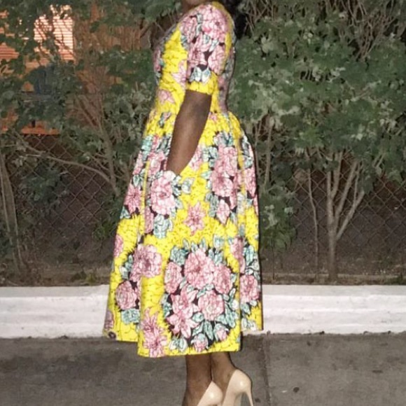 African Dress - Picture 2 of 3